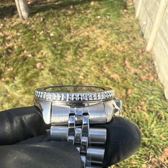(sold) Seiko SKX009k on a #44G1ZZ OE jubilee. this watch is in 10/10 condition - Picture 7 of 9